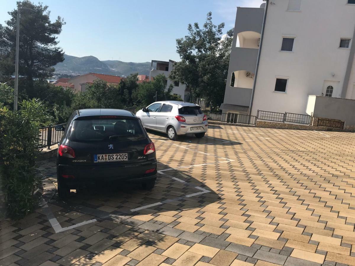 Apartments Filip Trogir Eksteriør bilde